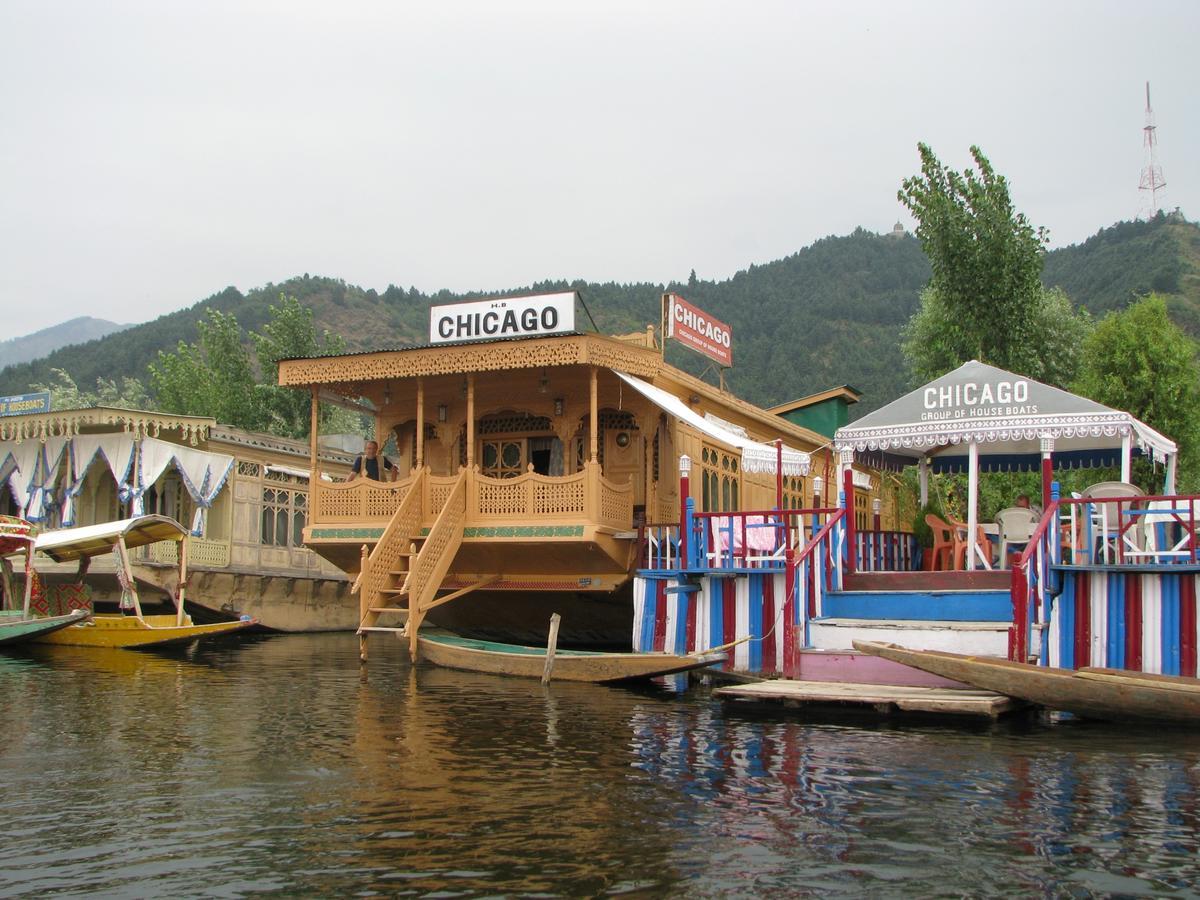 Chicago Group Of Houseboats Hotell Srīnagar Eksteriør bilde