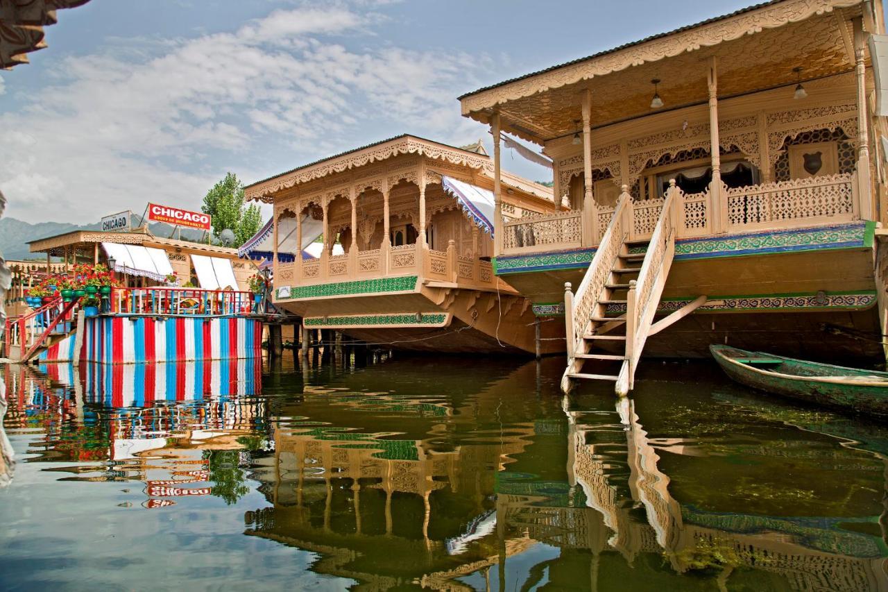 Chicago Group Of Houseboats Hotell Srīnagar Eksteriør bilde