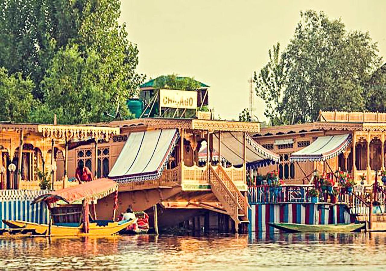 Chicago Group Of Houseboats Hotell Srīnagar Eksteriør bilde